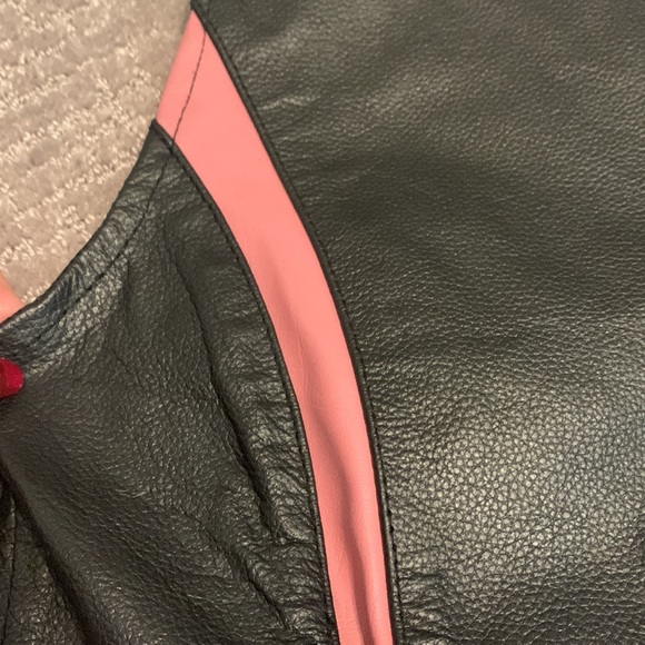 Leather Vest - Picture 5 of 6